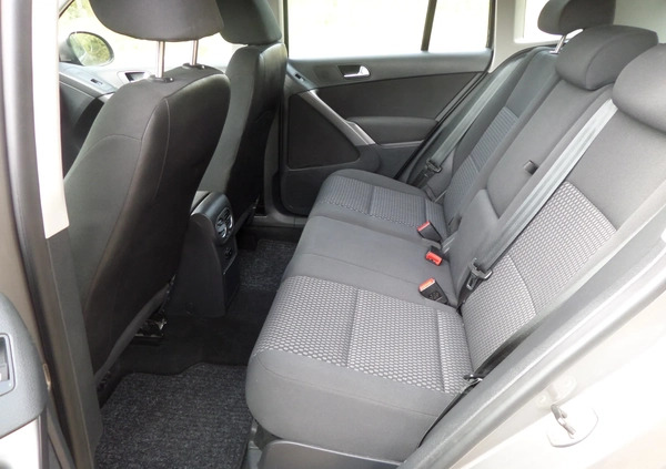 Volkswagen Tiguan cena 36900 przebieg: 120476, rok produkcji 2009 z Świdwin małe 172